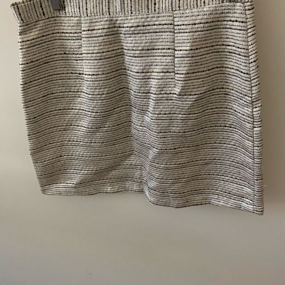 Metallic mini skirt  - Picture 2 of 4